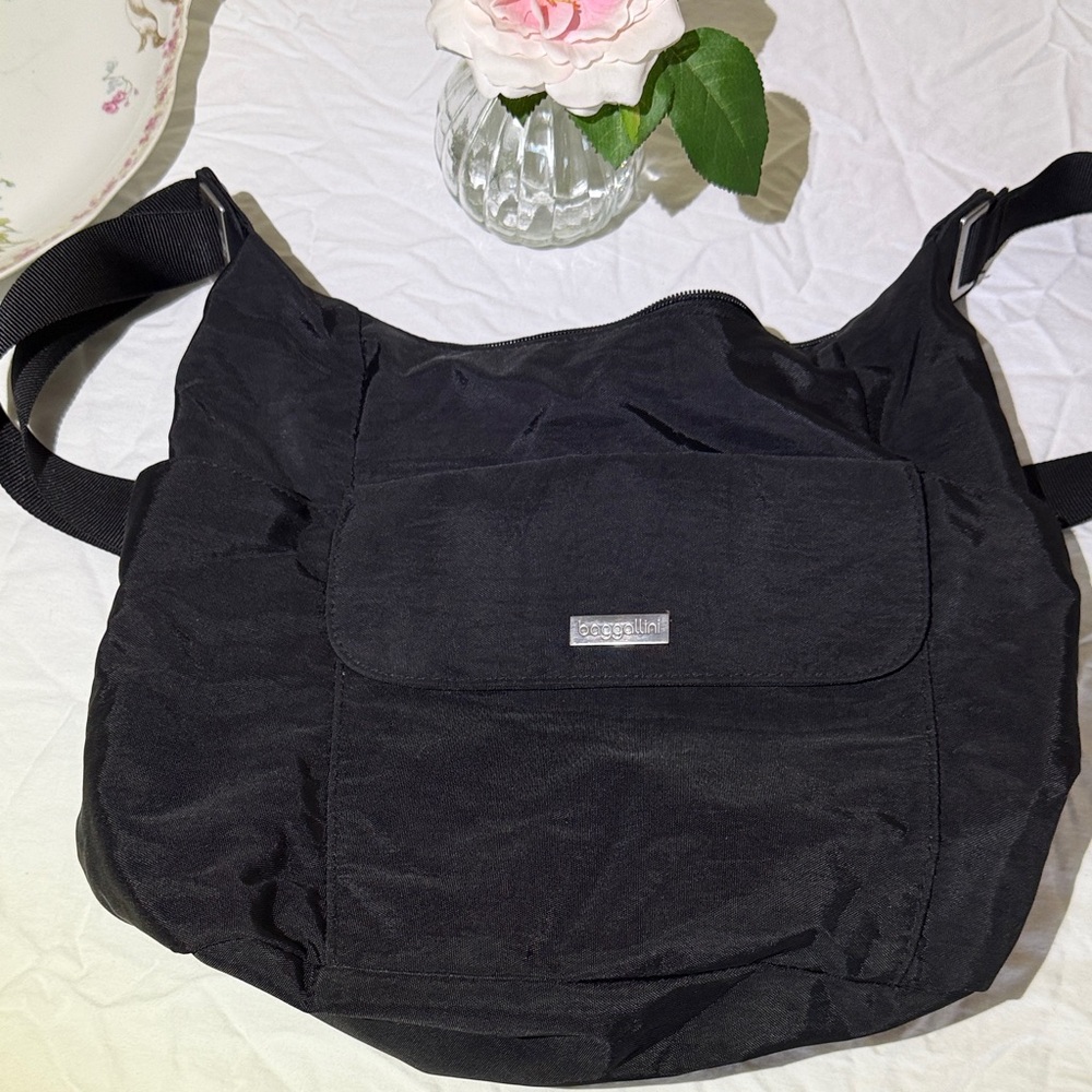 Baggallini Black Shoulder Bag